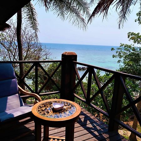 Breve Azurine Lagoon Resort Karimunjawa Exterior photo