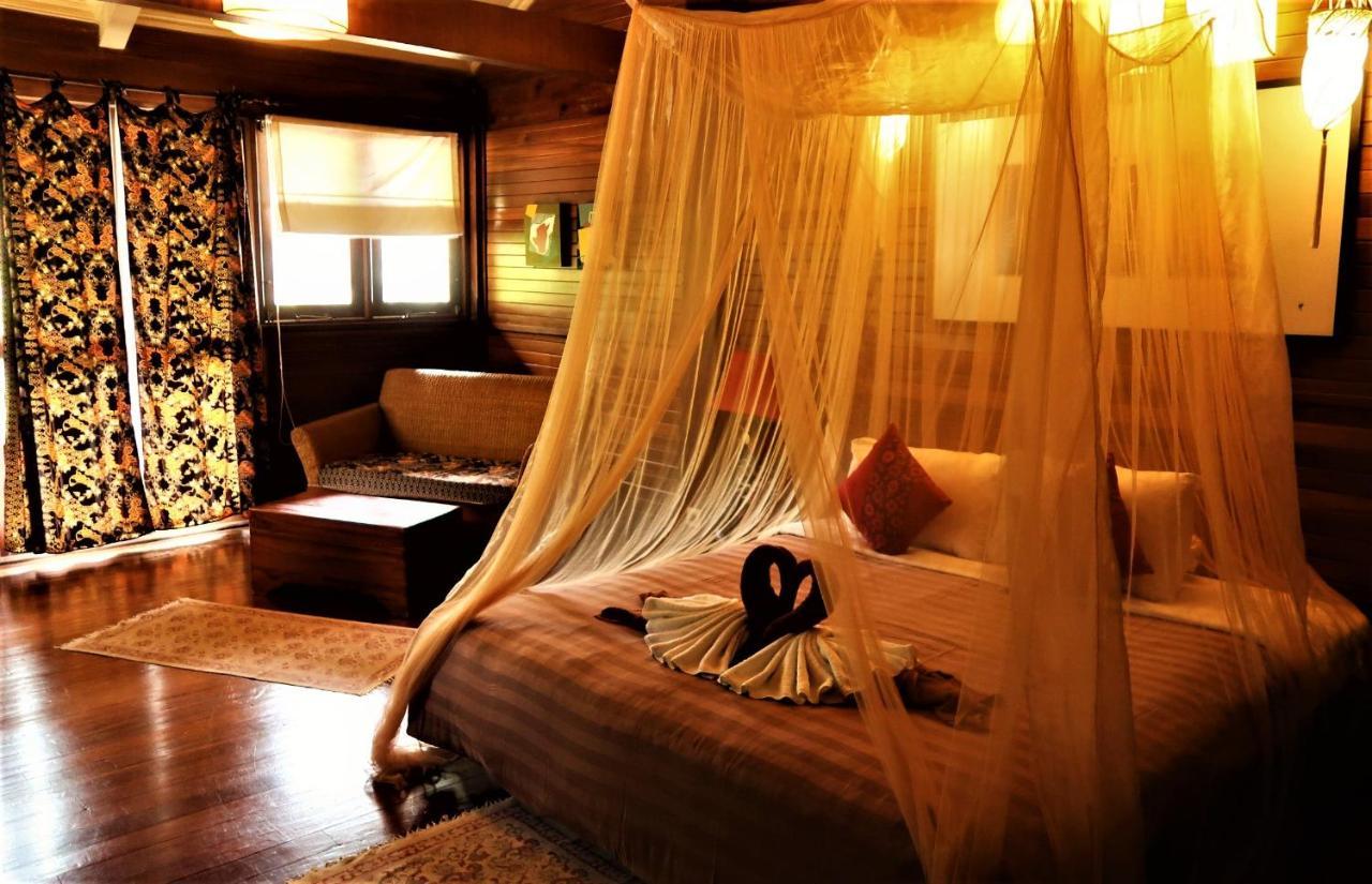 Breve Azurine Lagoon Resort Karimunjawa Exterior photo