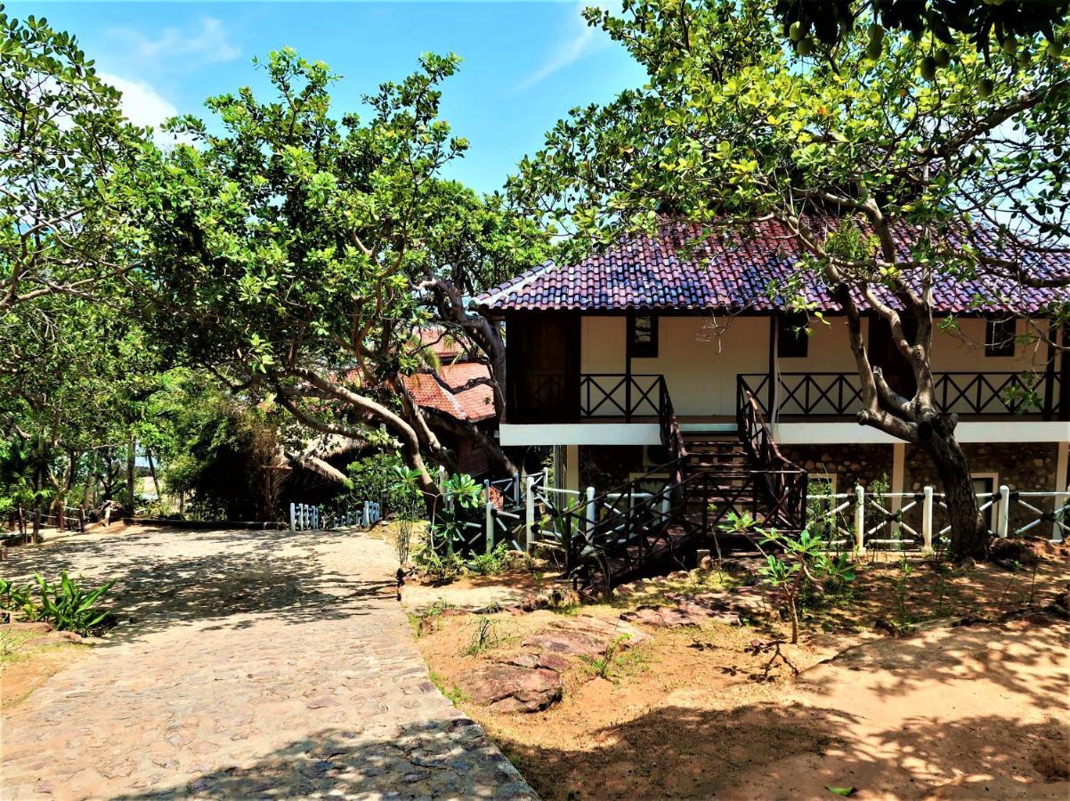 Breve Azurine Lagoon Resort Karimunjawa Exterior photo