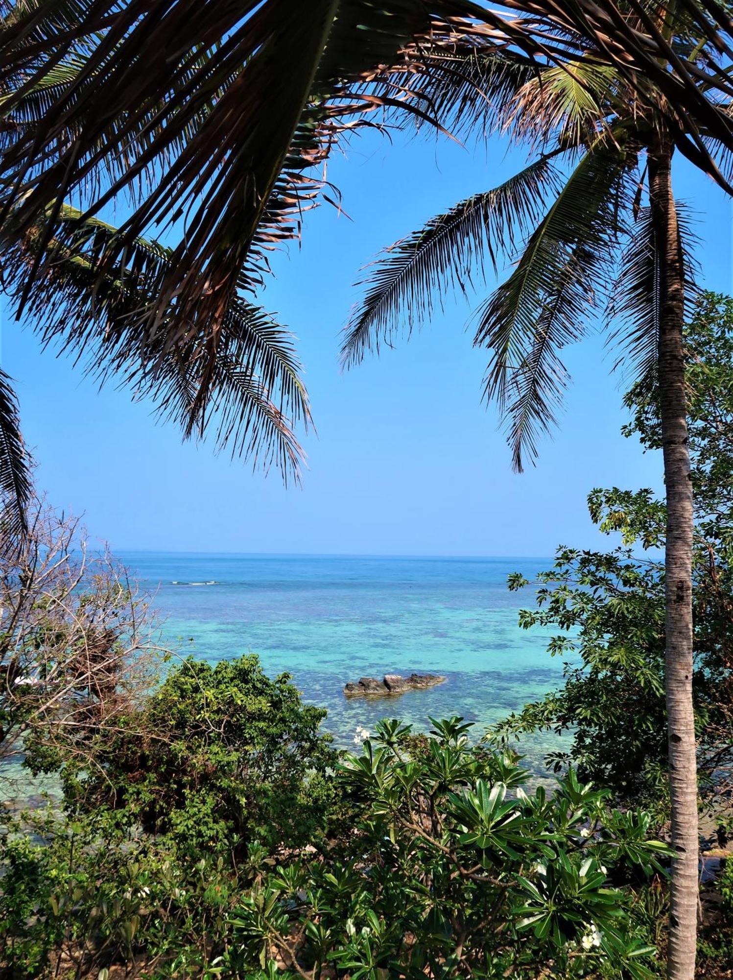 Breve Azurine Lagoon Resort Karimunjawa Exterior photo