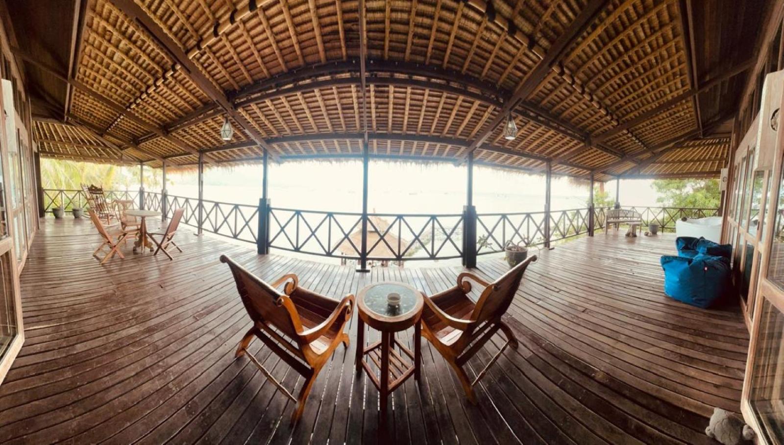 Breve Azurine Lagoon Resort Karimunjawa Exterior photo